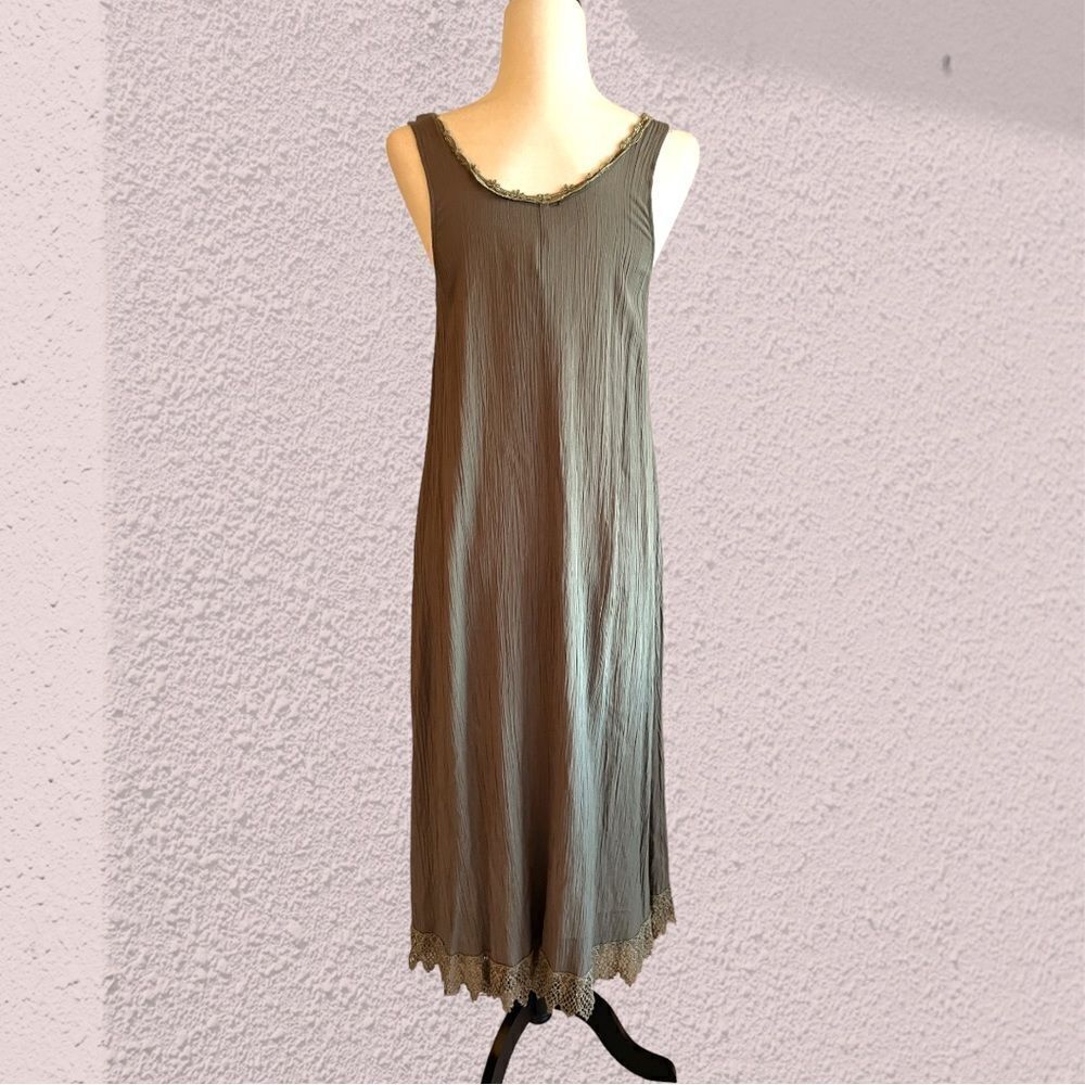 Vintage 70s/80s crinkle fabric sage green midi dress lace hem - Picture 5 of 10